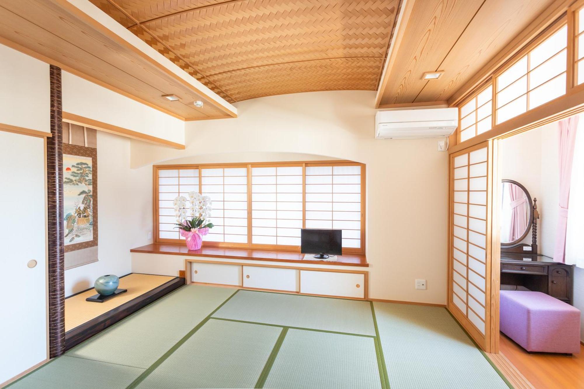 Miyajima Fujinoya Female Only Hotel Hatsukaichi Buitenkant foto